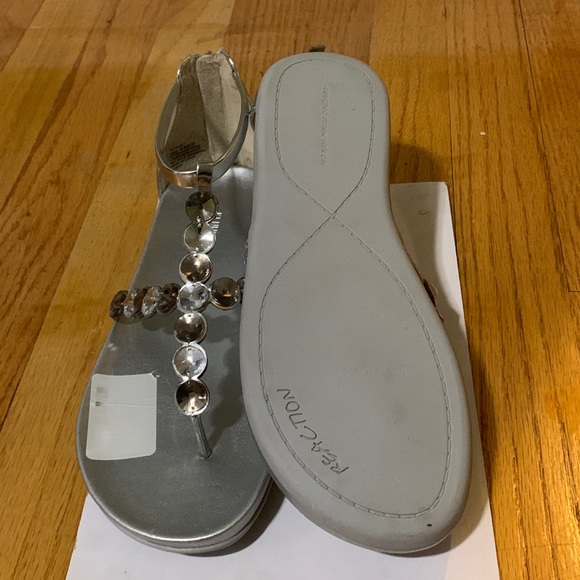 New KennethColeReaction Slim Key Gladiator Sandal - Picture 7 of 8